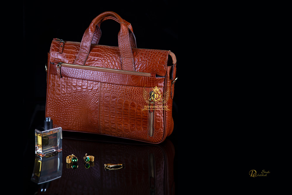 عکاسی از محصولات چرم کیف مردانه اداری